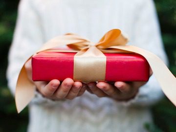 Giving the gift of money this Christmas